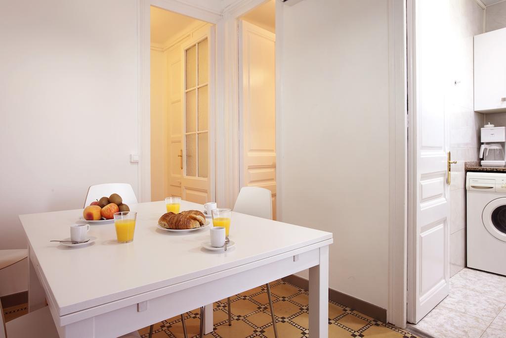 Barnapartments Basic Gracia Barcelona Luaran gambar